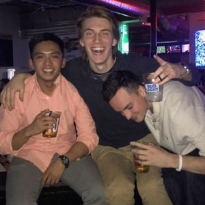 Meet your Posher, Lorence